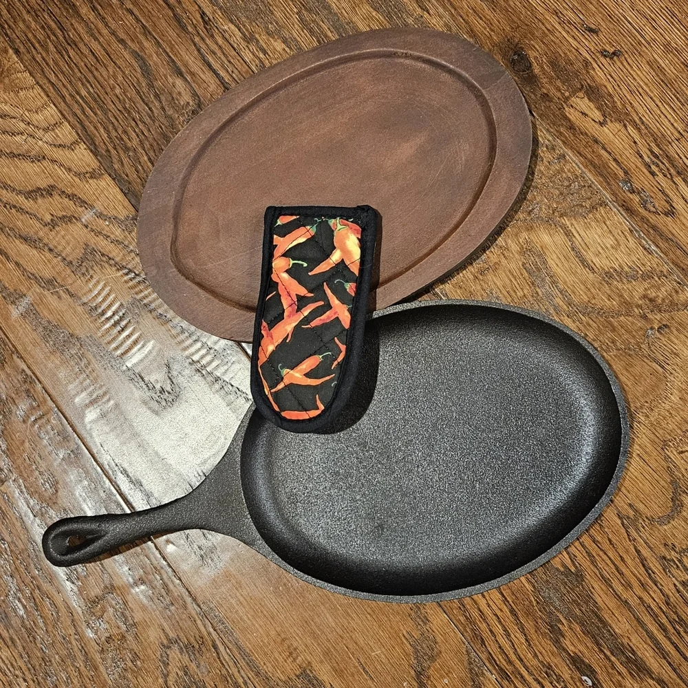 Chef Style Cast Iron Fajita Platter Set - 3 Piece, New In Box
